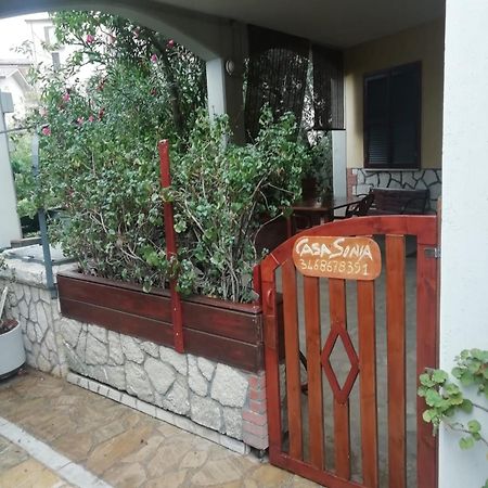 Ferienwohnung Casa Vacanze Sonia Amelia Exterior foto