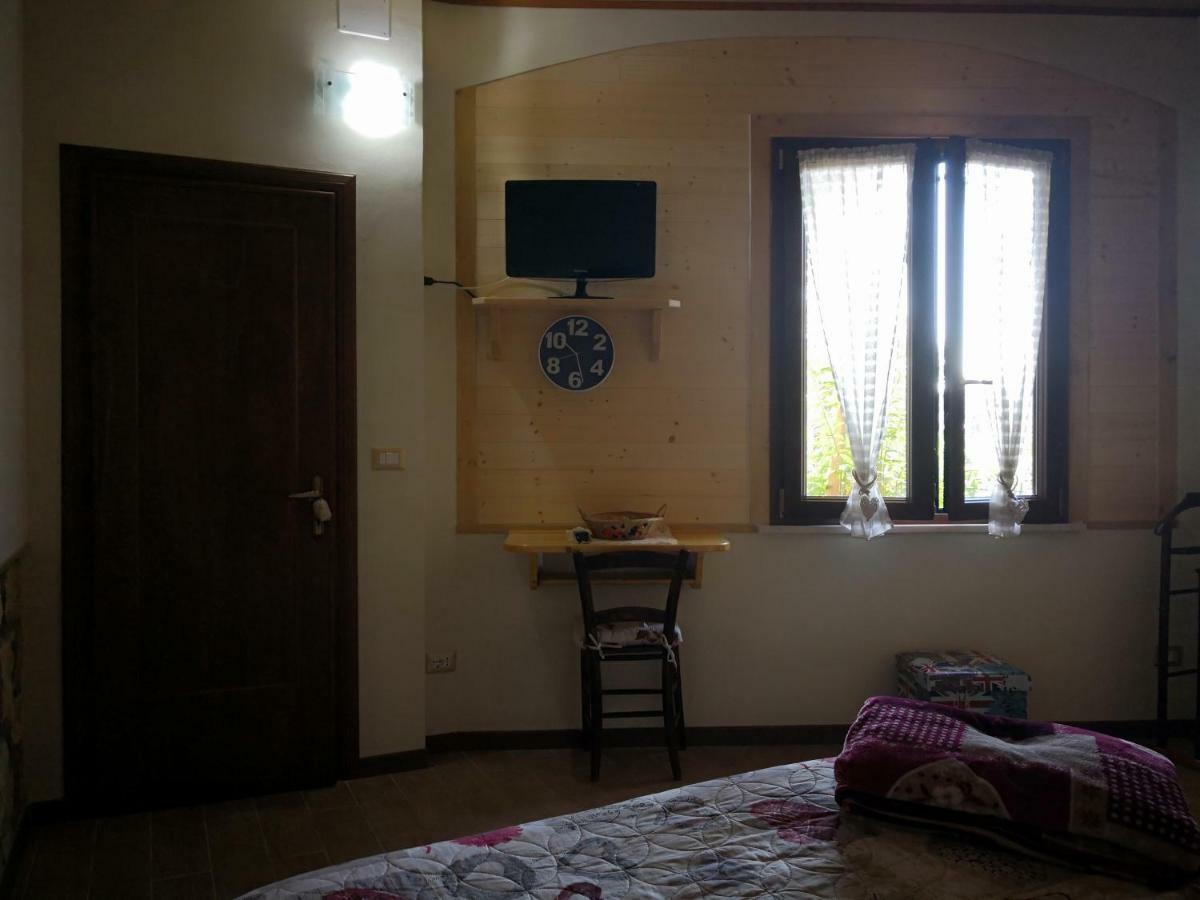 Ferienwohnung Casa Vacanze Sonia Amelia Exterior foto