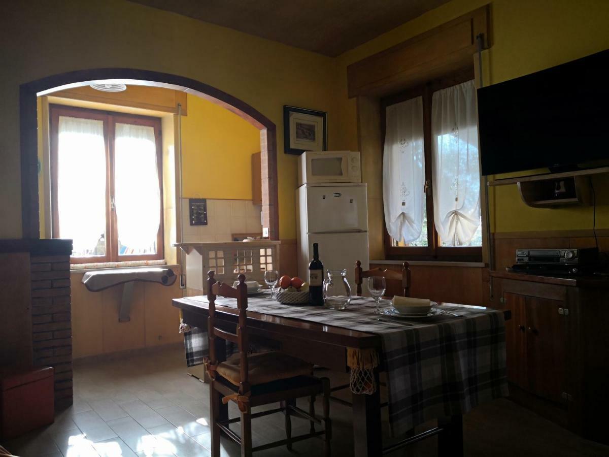Ferienwohnung Casa Vacanze Sonia Amelia Exterior foto