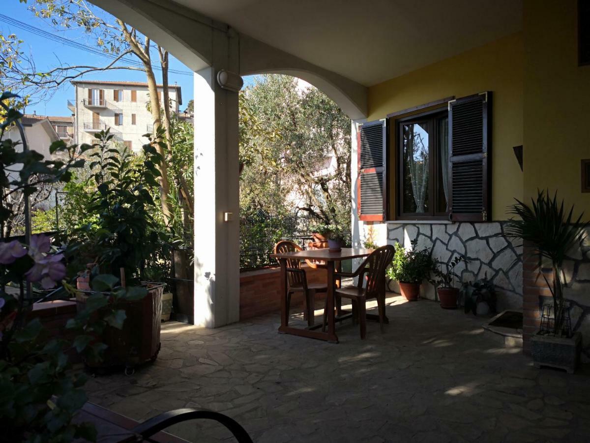 Ferienwohnung Casa Vacanze Sonia Amelia Exterior foto