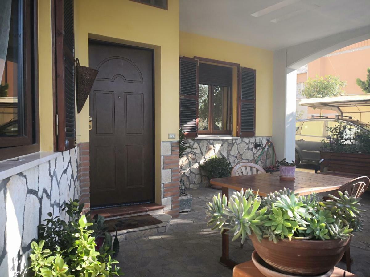 Ferienwohnung Casa Vacanze Sonia Amelia Exterior foto